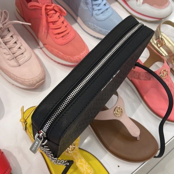 Michael Kors Large Jet Set Item East West Crossbody Black - Picture 5 of 16